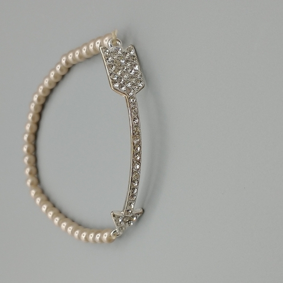 Cuff Bracelets with druzy bangles, pearl bracelets and more - Picture 4 of 16